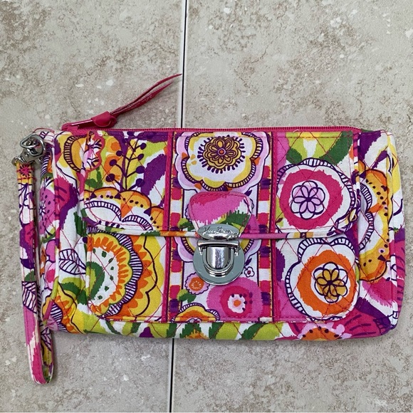 Vera Bradley Push Lock Wristlet Wallet Phone Caddy Clutch Make-Up Floral - Picture 1 of 9